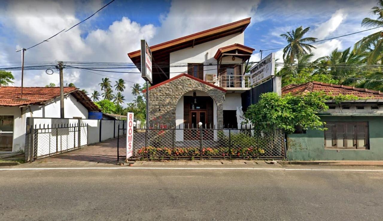 White Horse Mirissa Hotel Exterior photo