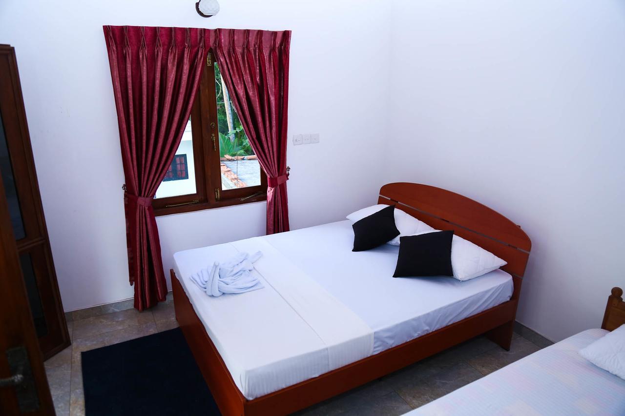 White Horse Mirissa Hotel Exterior photo